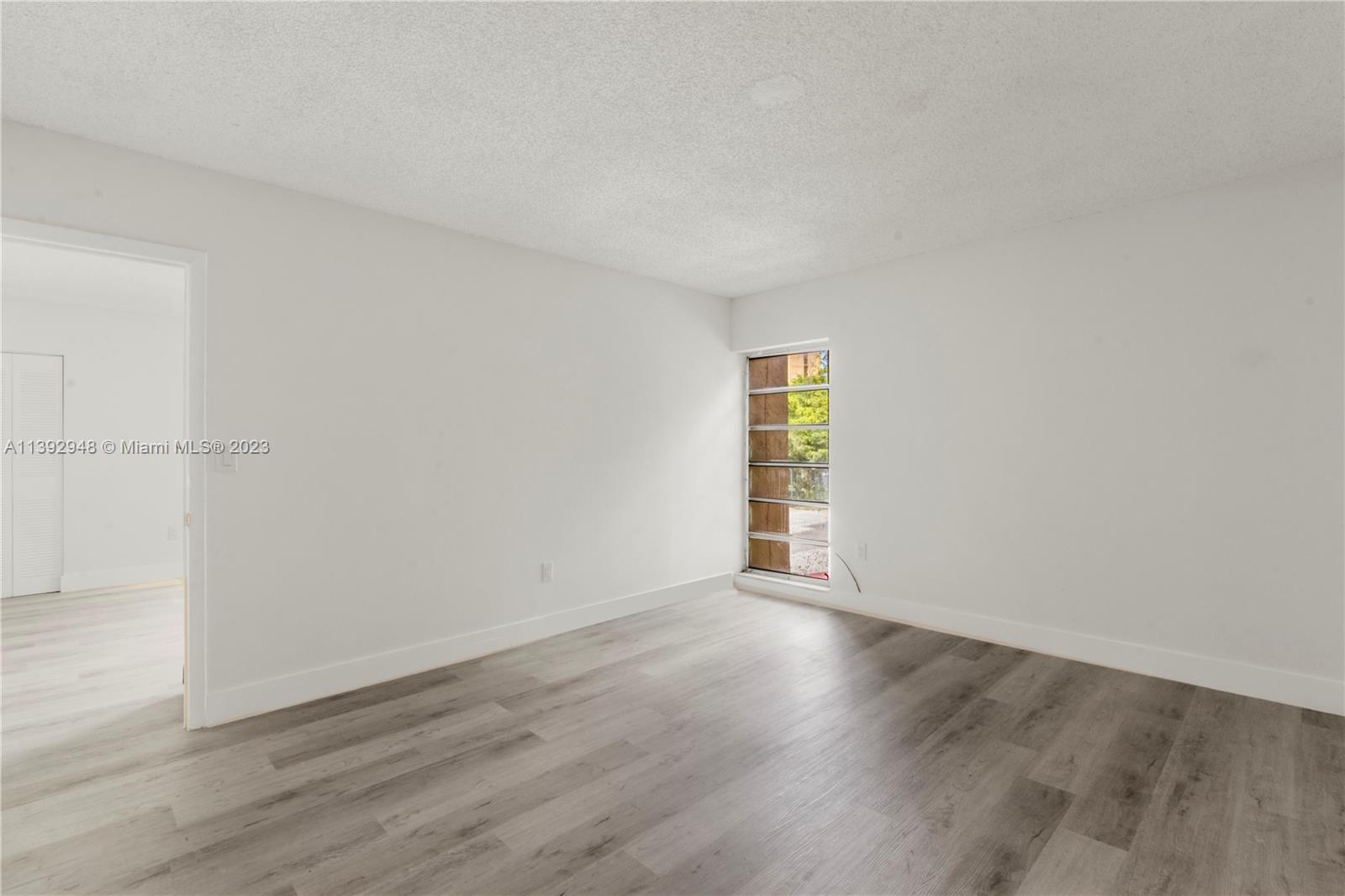 4855 NW 7th St Unit: 206-6