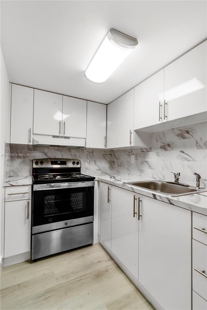 4855 NW 7th St Unit: 206-6