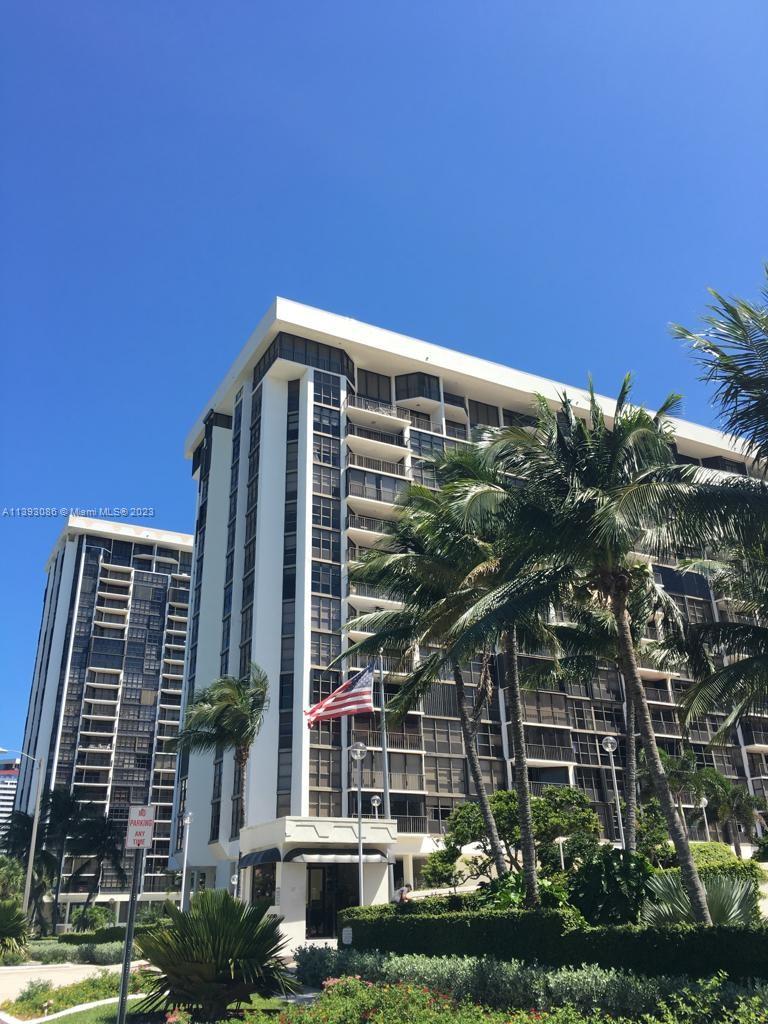 1915 Brickell Ave # C1409