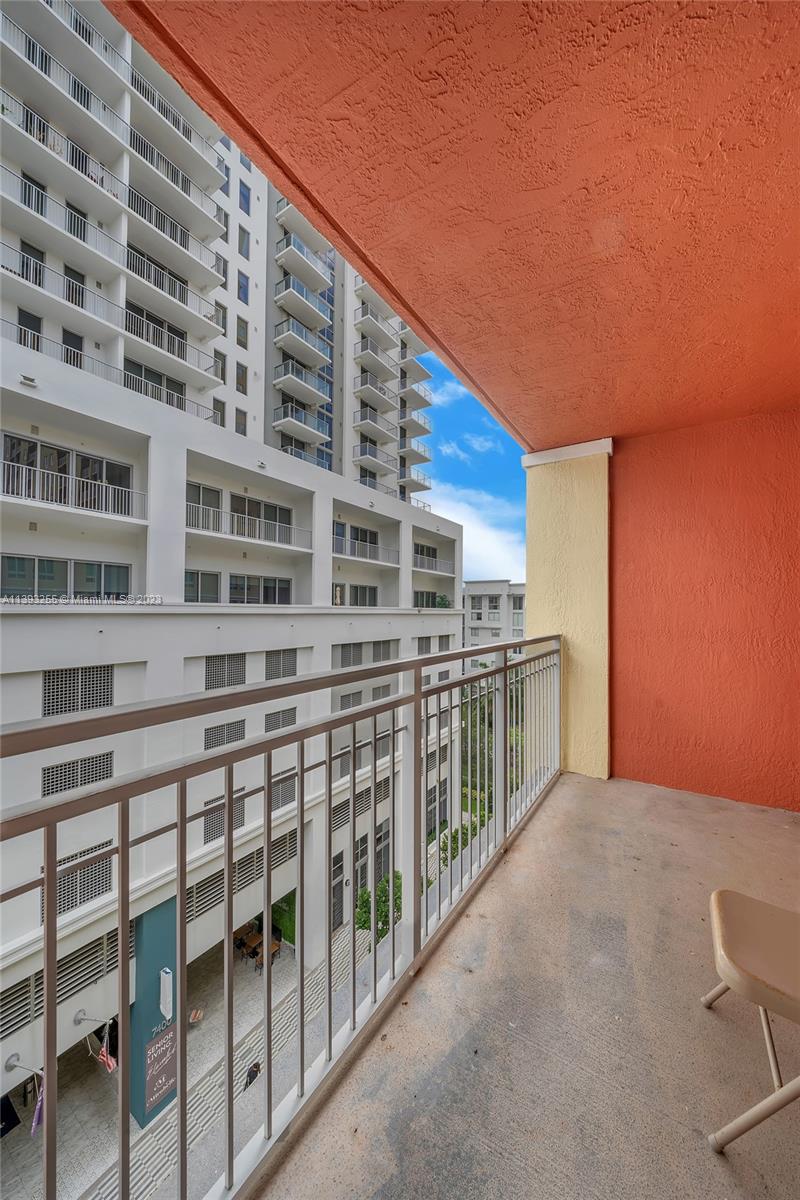 7350 SW 89th St Unit: 709S