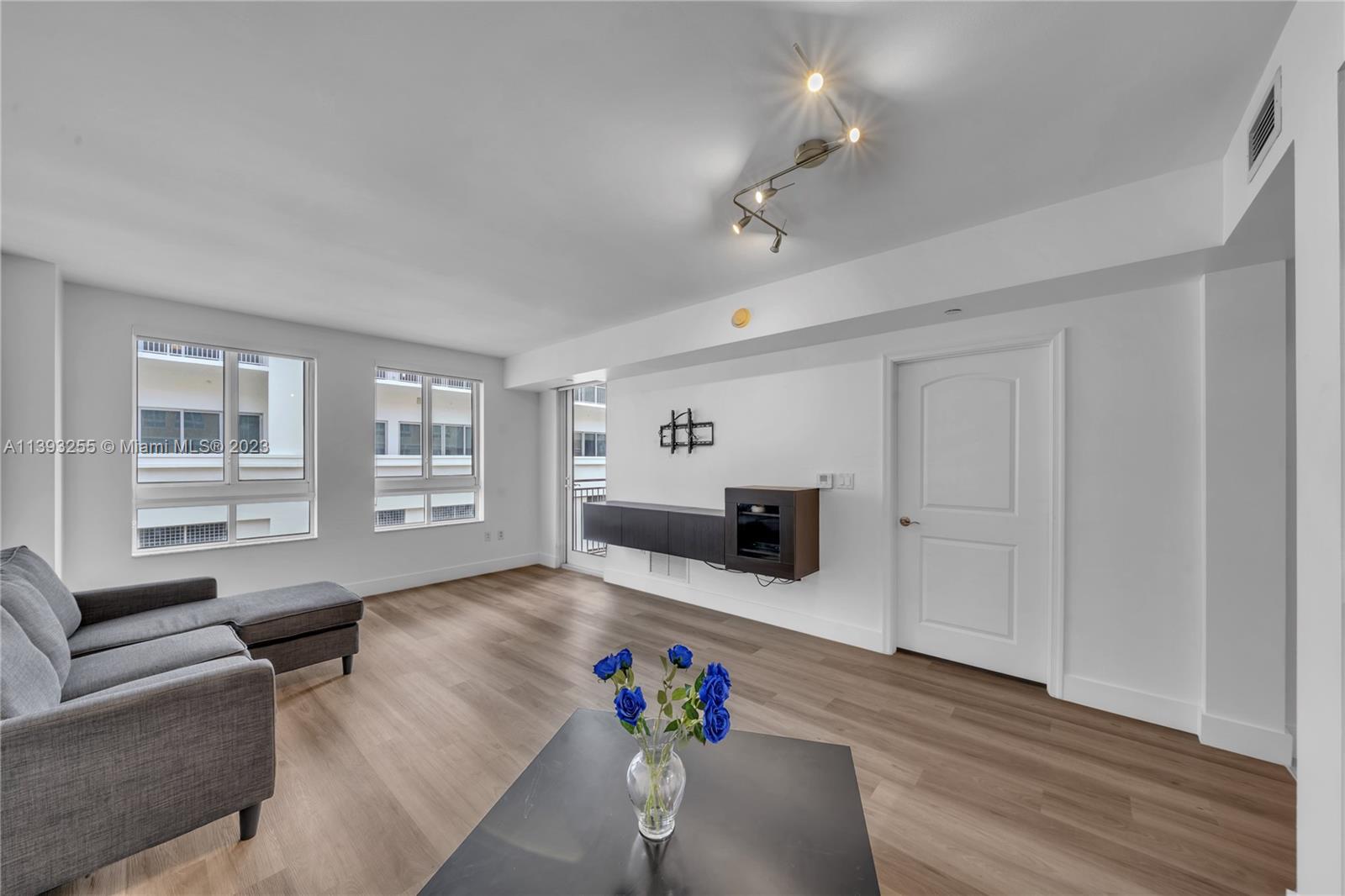 7350 SW 89th St Unit: 709S