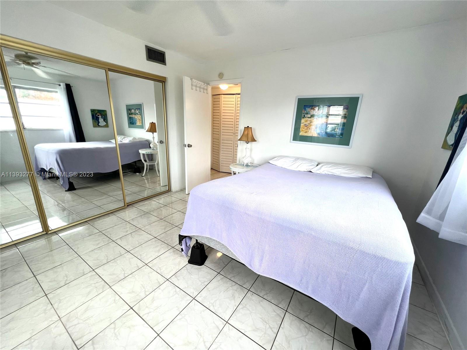 240 Collins Ave # 4B
