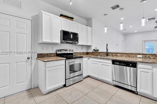 650 SE 31st Ave