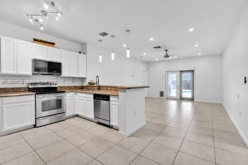 650 SE 31st Ave