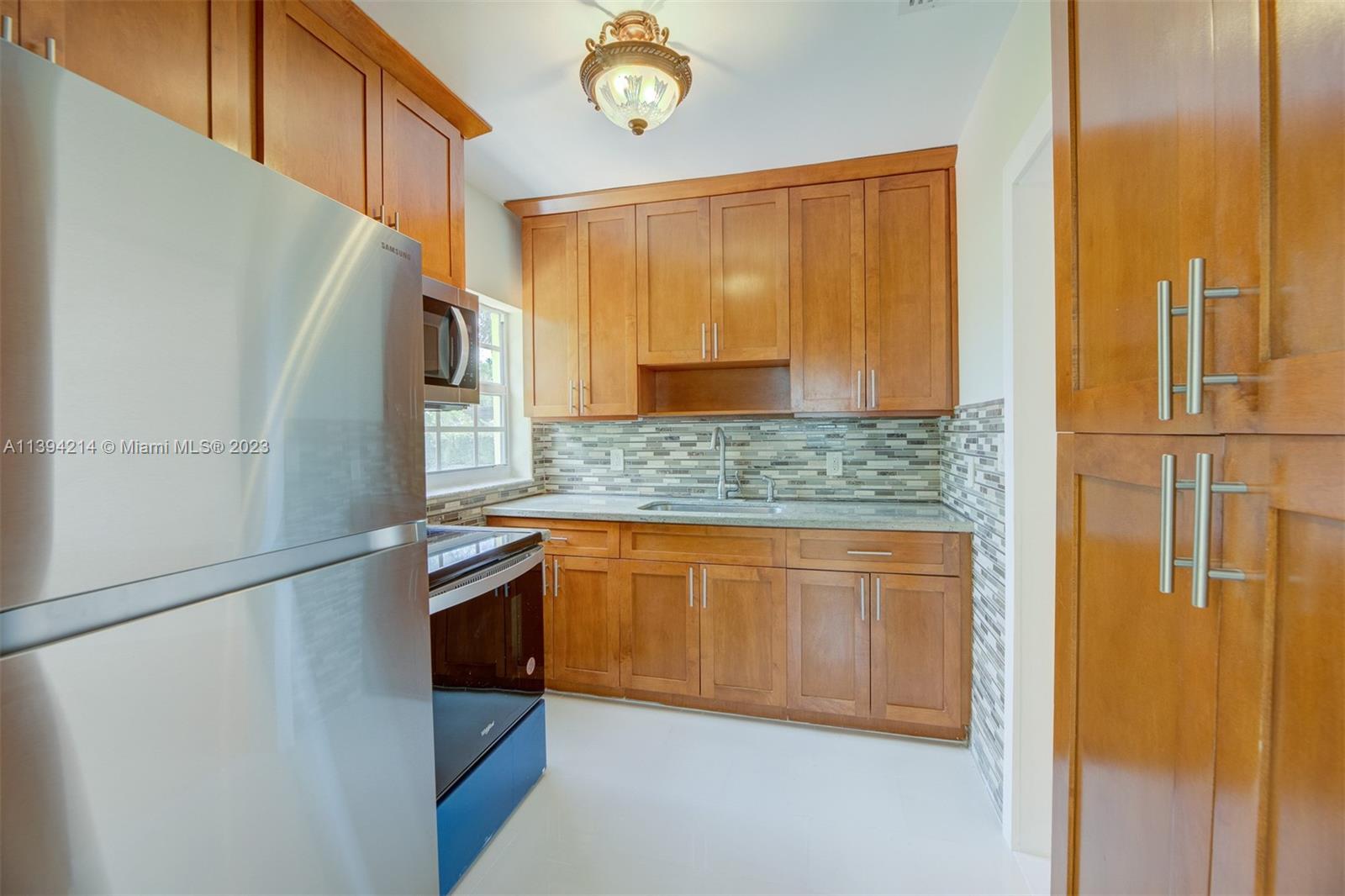 2315 SW 26th Ter