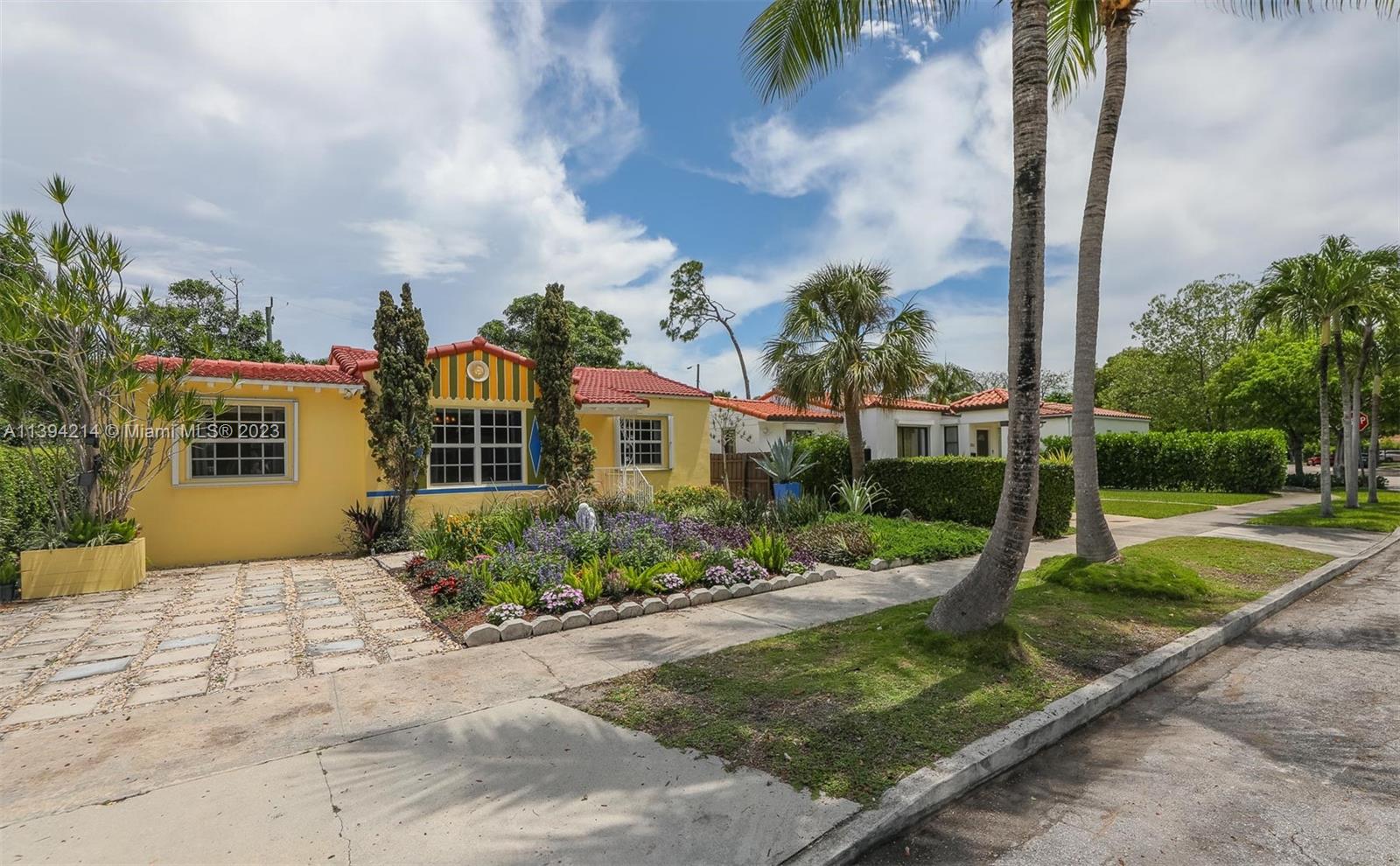 2315 SW 26th Ter