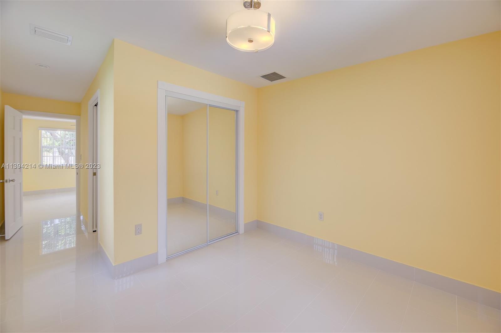 2315 SW 26th Ter