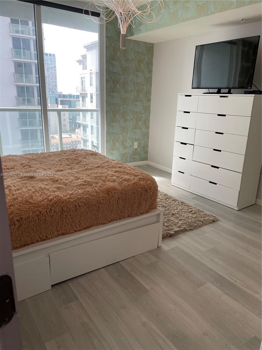 253 NE 2nd St Unit: 2304