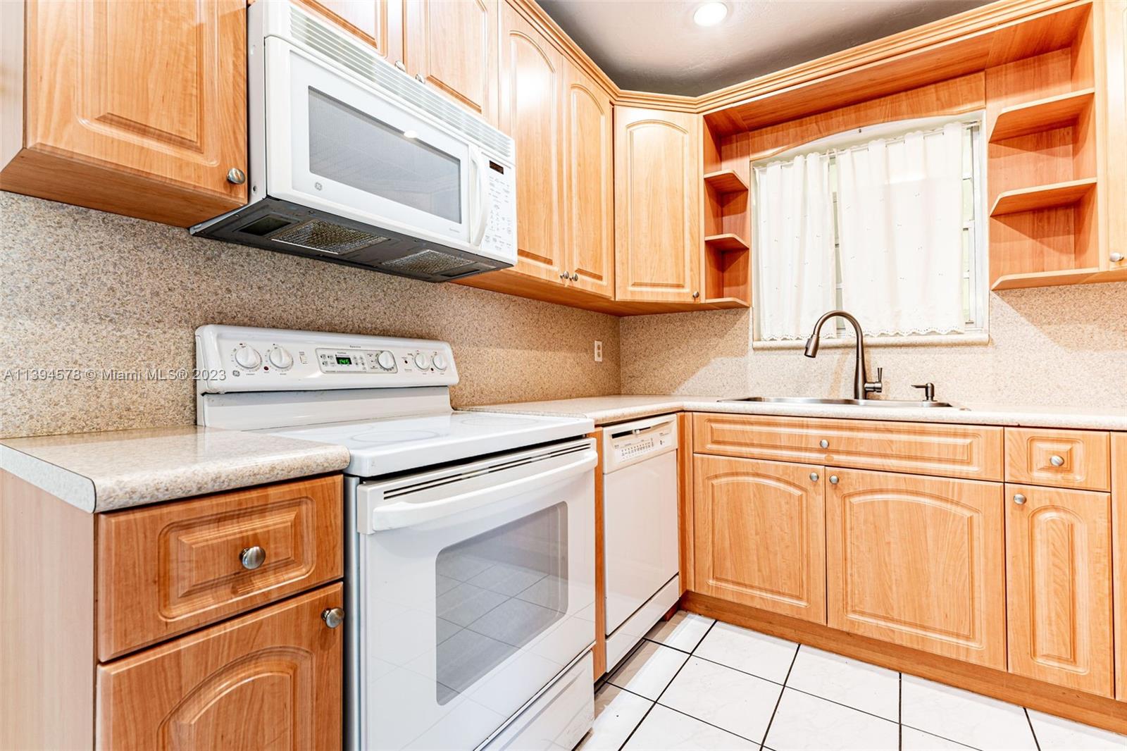 3225 SW 94th Ave