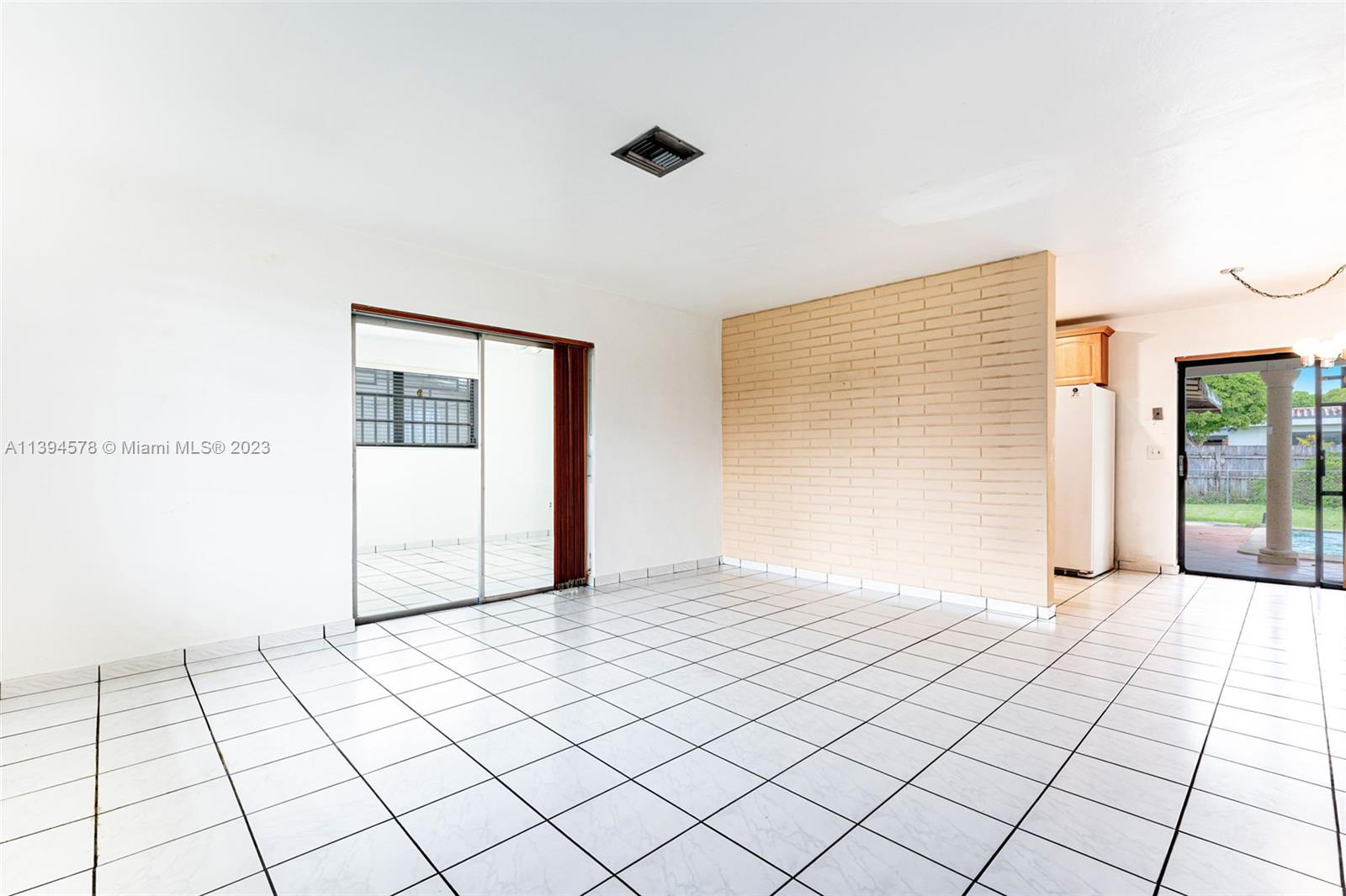 3225 SW 94th Ave