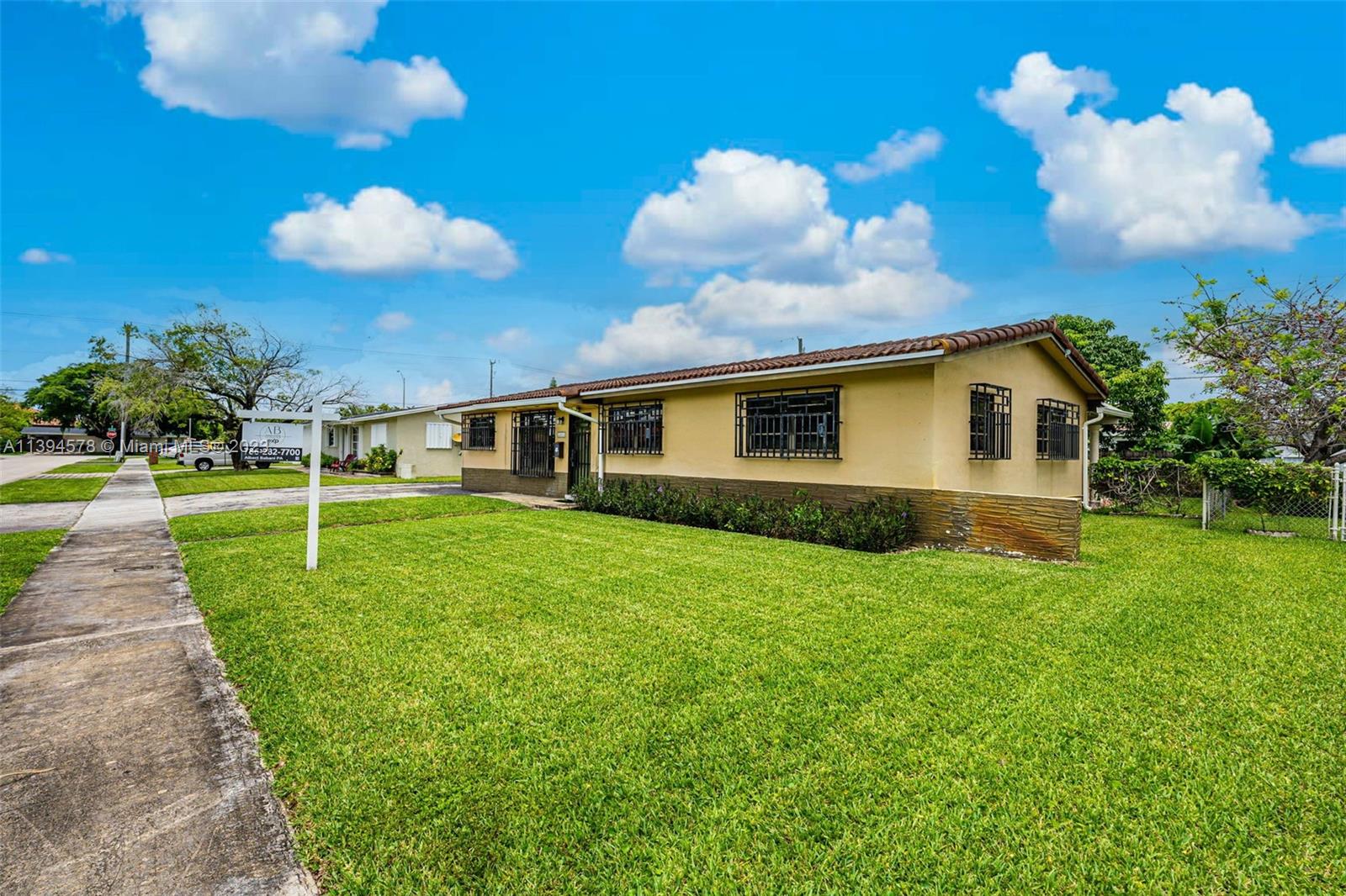 3225 SW 94th Ave