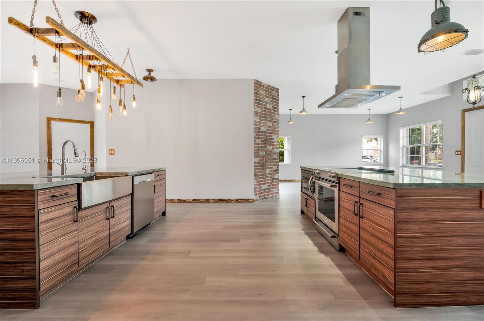 16510 Diamond Pl Unit: 16510