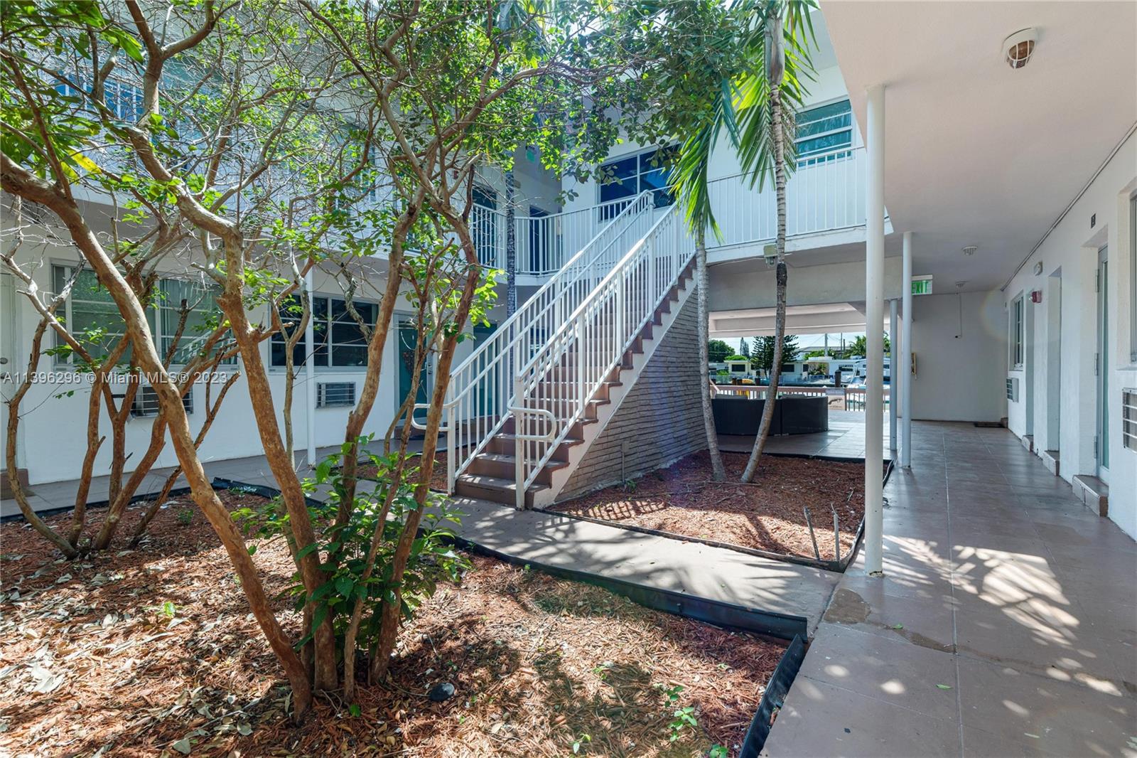 7950 Tatum Waterway Dr Unit: 14