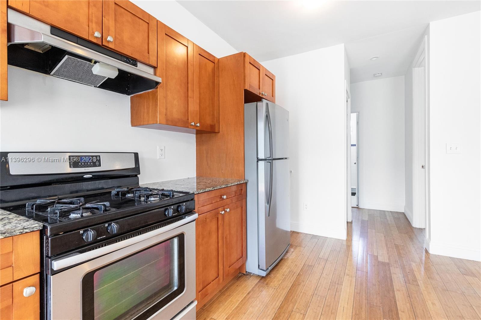 7950 Tatum Waterway Dr Unit: 14