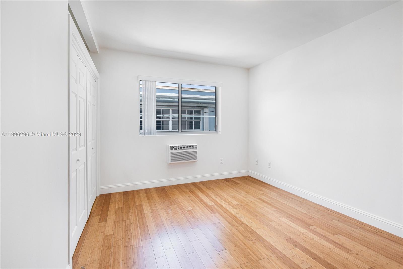 7950 Tatum Waterway Dr Unit: 14