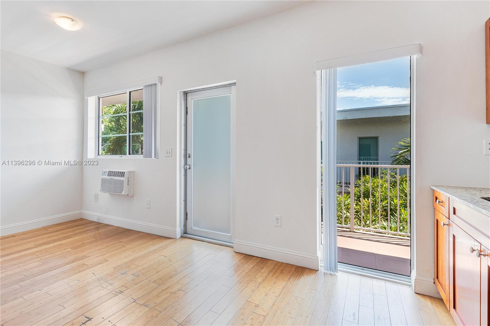 7950 Tatum Waterway Dr Unit: 14