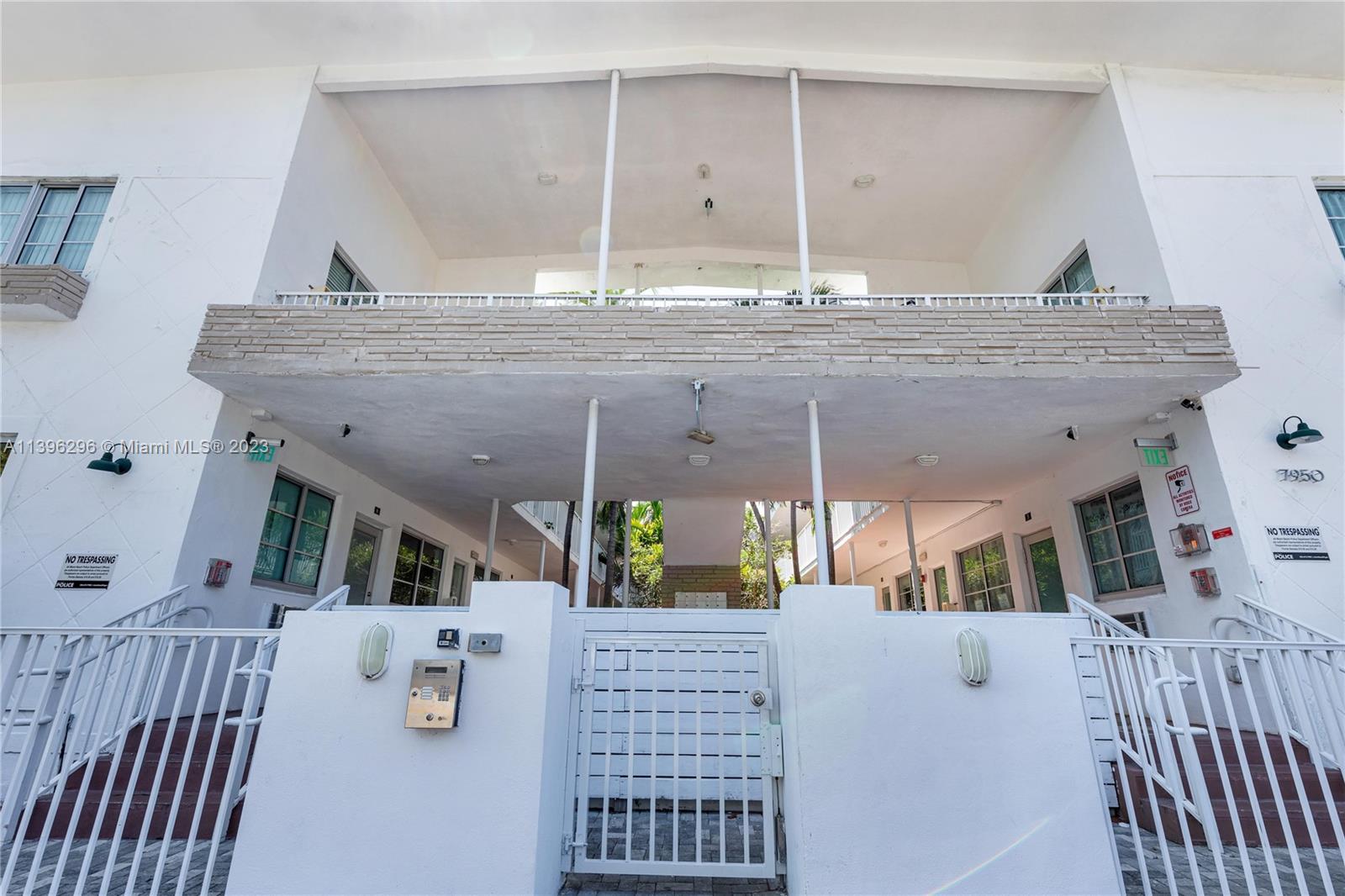 7950 Tatum Waterway Dr Unit: 14