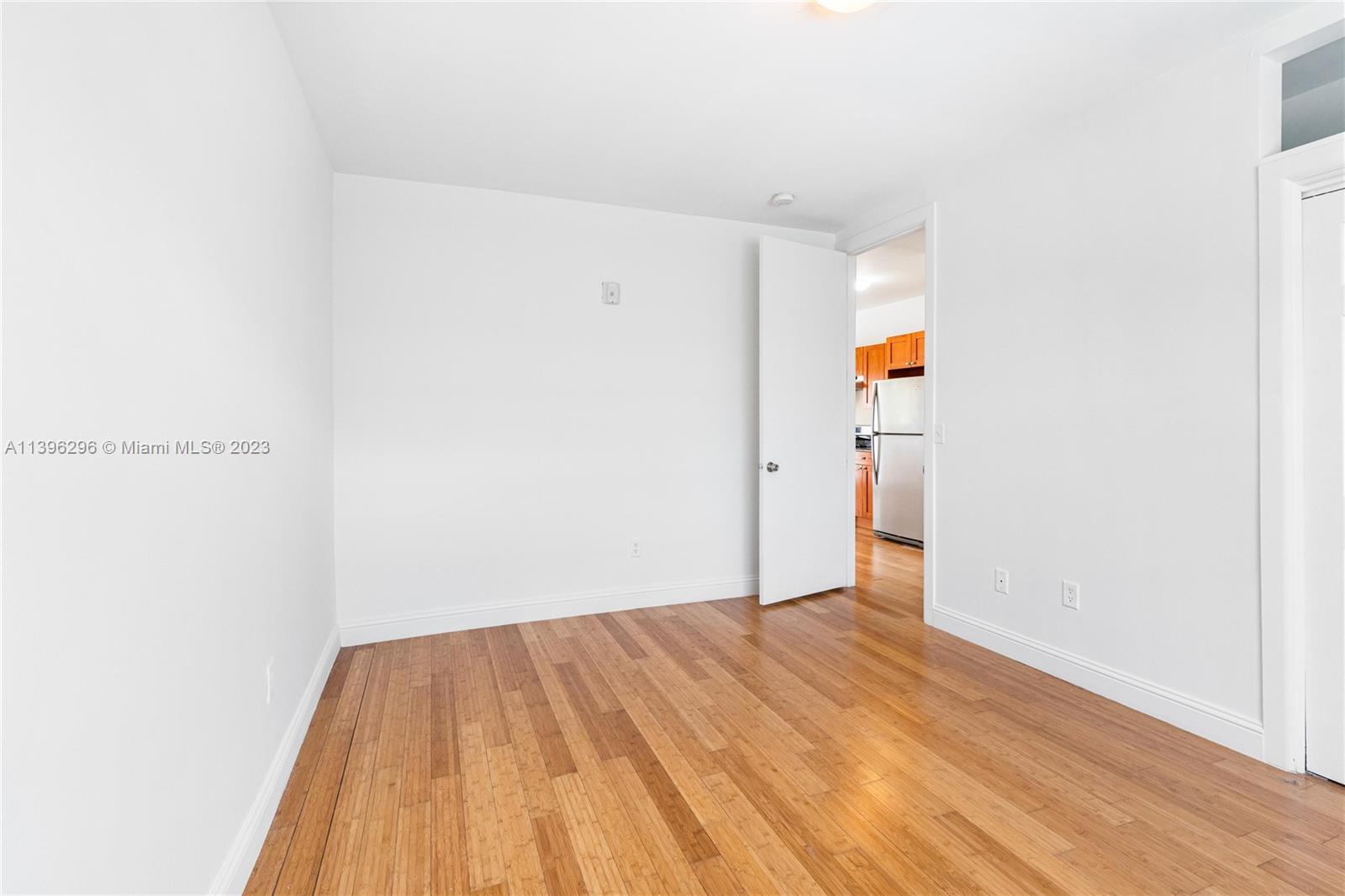 7950 Tatum Waterway Dr Unit: 14