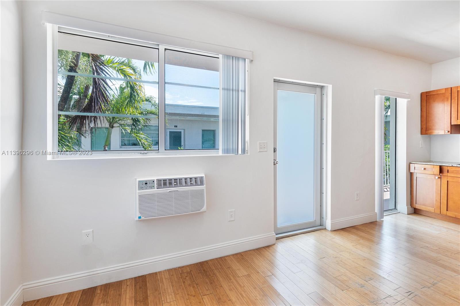 7950 Tatum Waterway Dr Unit: 14