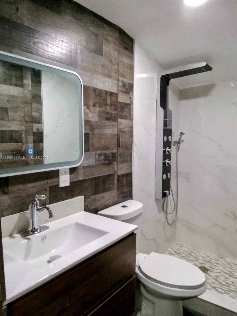 2720 NW 29th St