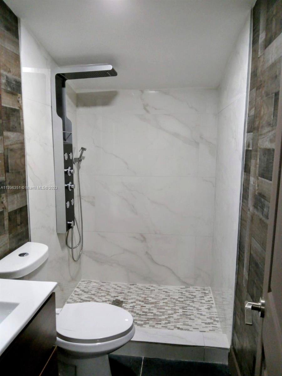 2720 NW 29th St