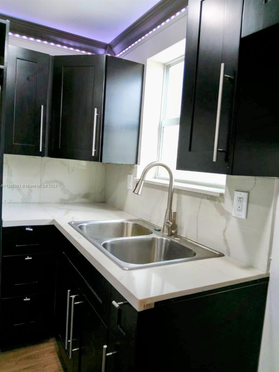 2720 NW 29th St