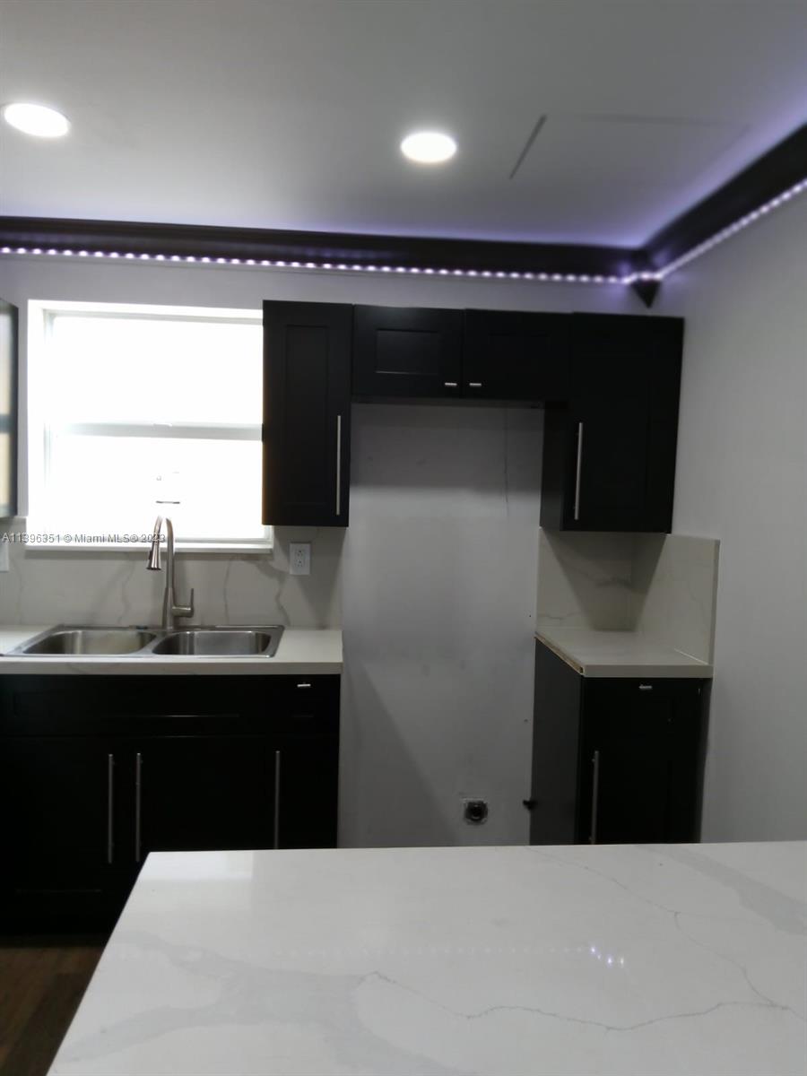 2720 NW 29th St