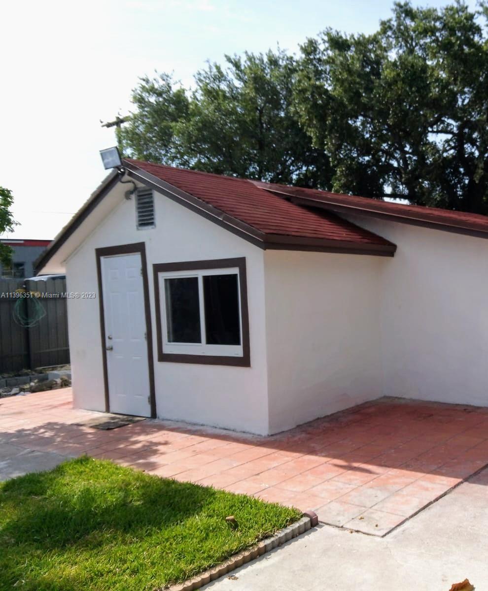 2720 NW 29th St