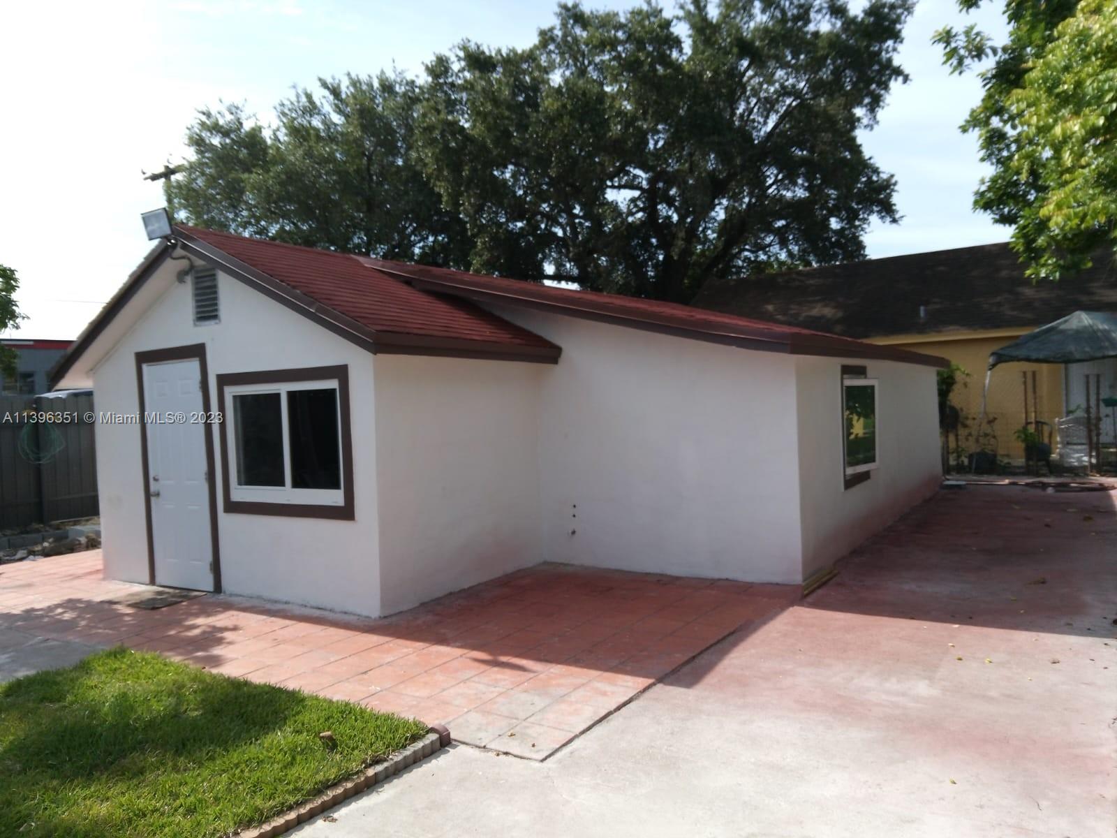2720 NW 29th St