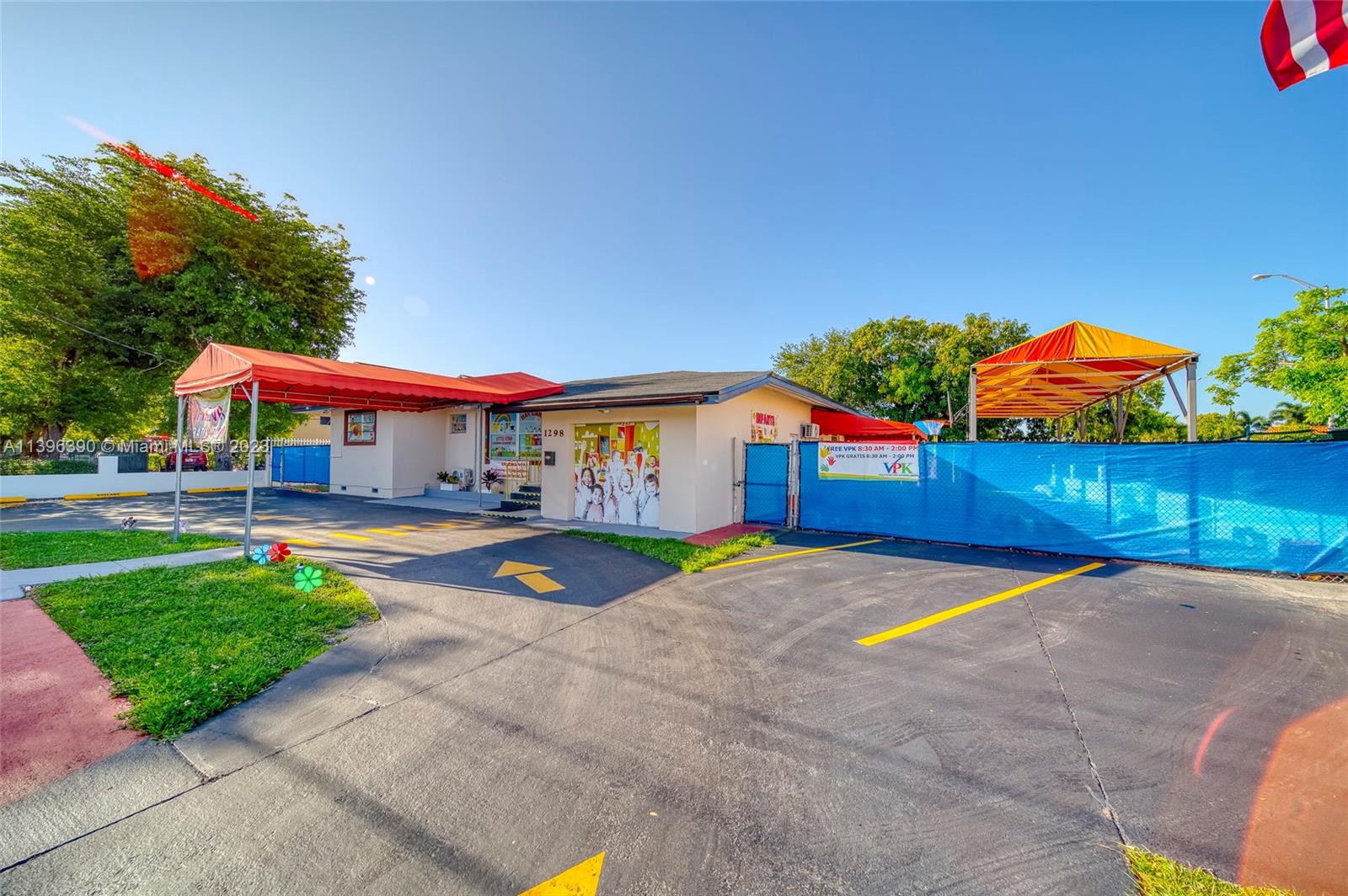 Daycare WITH REAL ESTATE For Sale in Hialeah