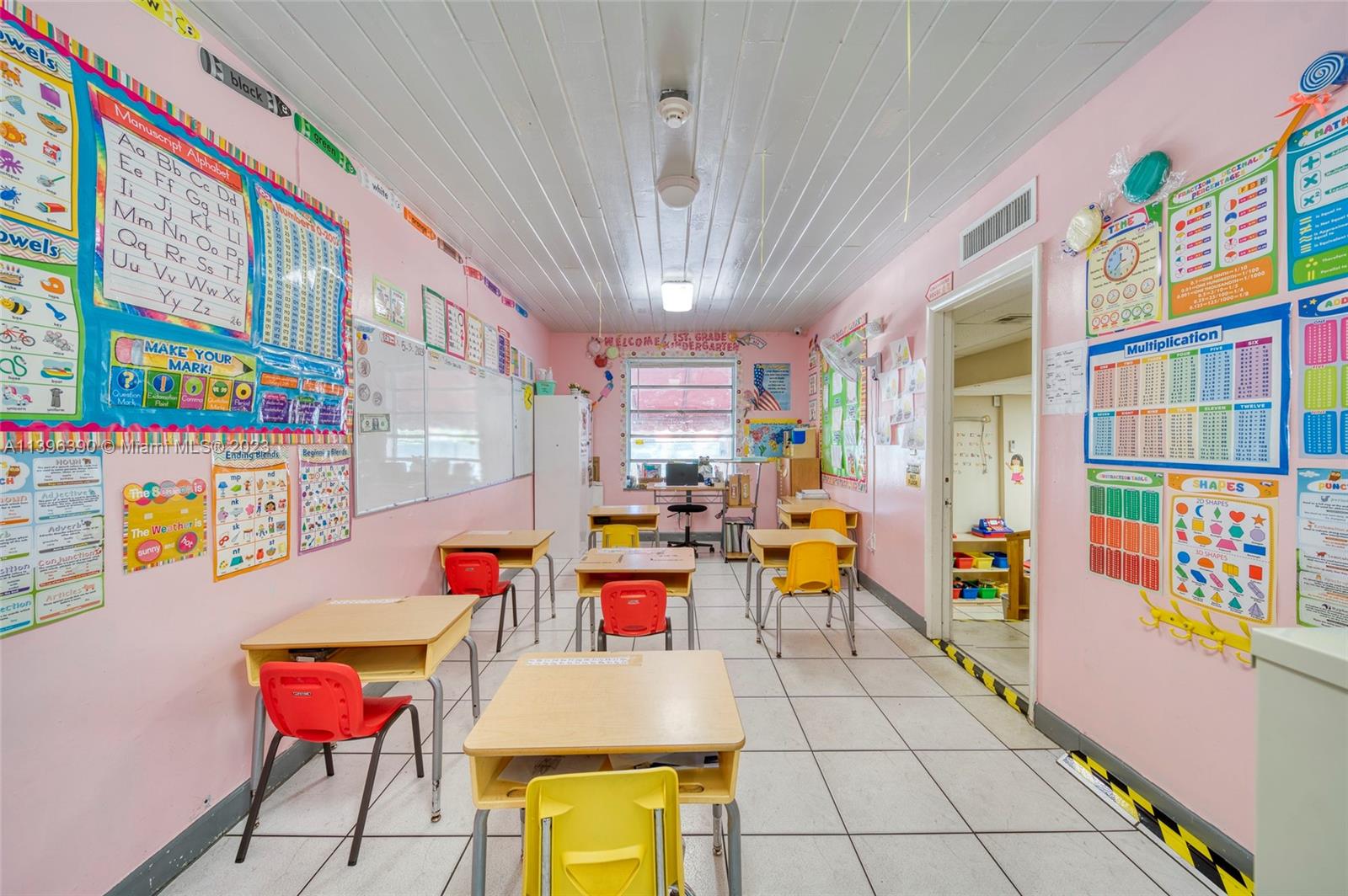 Daycare WITH REAL ESTATE For Sale in Hialeah