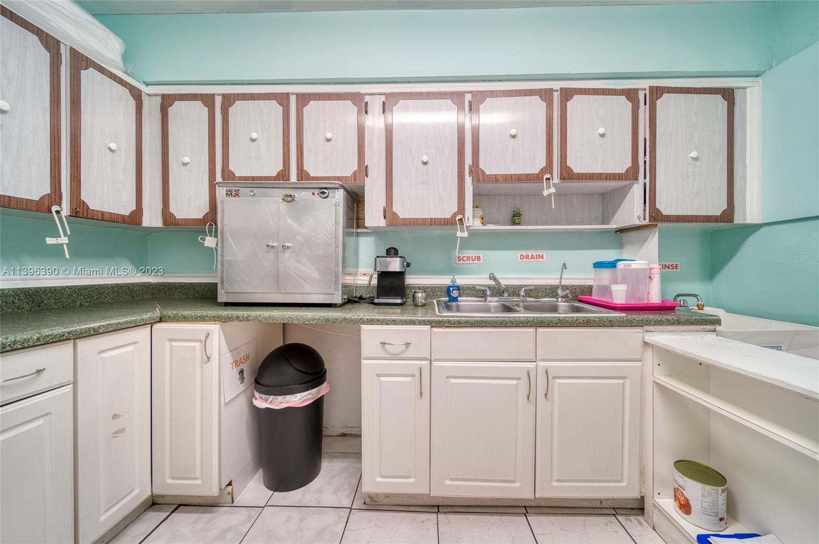 Daycare WITH REAL ESTATE For Sale in Hialeah