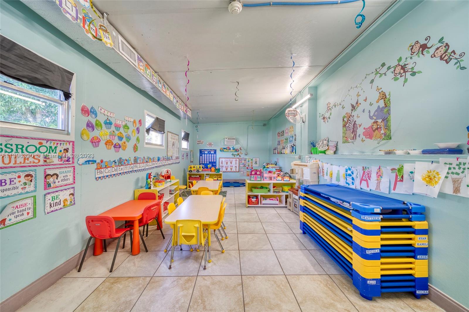 Daycare WITH REAL ESTATE For Sale in Hialeah