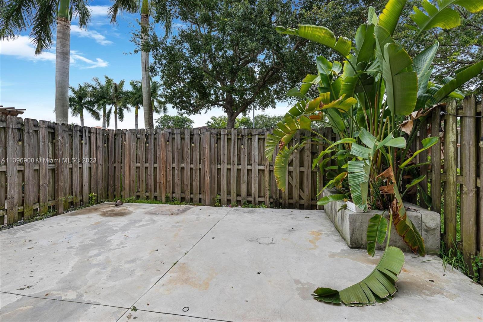 749 SE 32nd Ter Unit: 749