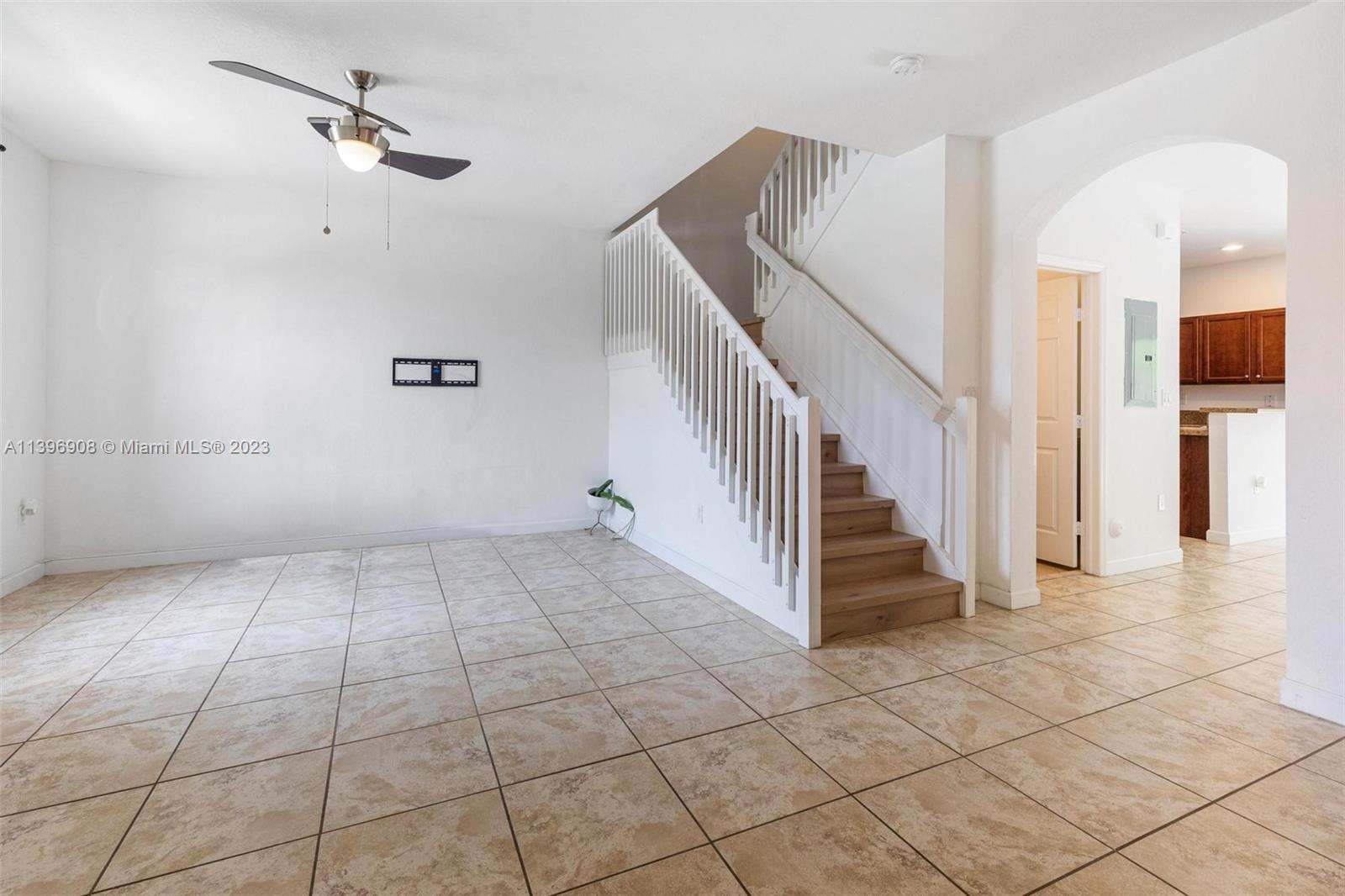 749 SE 32nd Ter Unit: 749