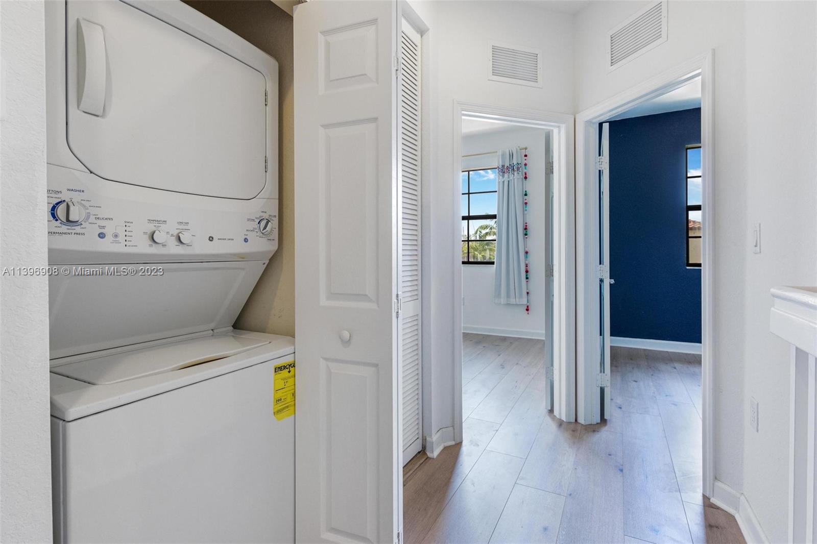 749 SE 32nd Ter Unit: 749