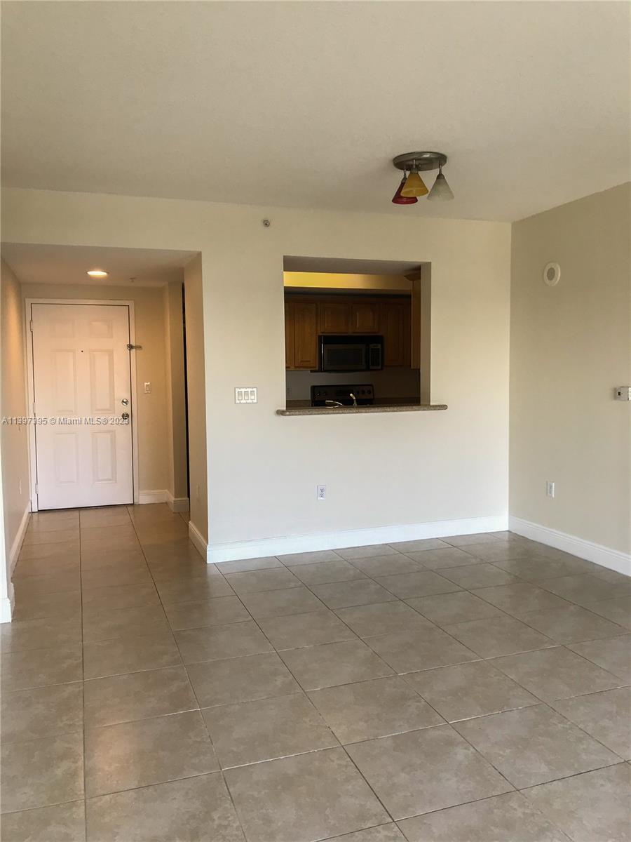 4242 NW 2nd St Unit: 1211