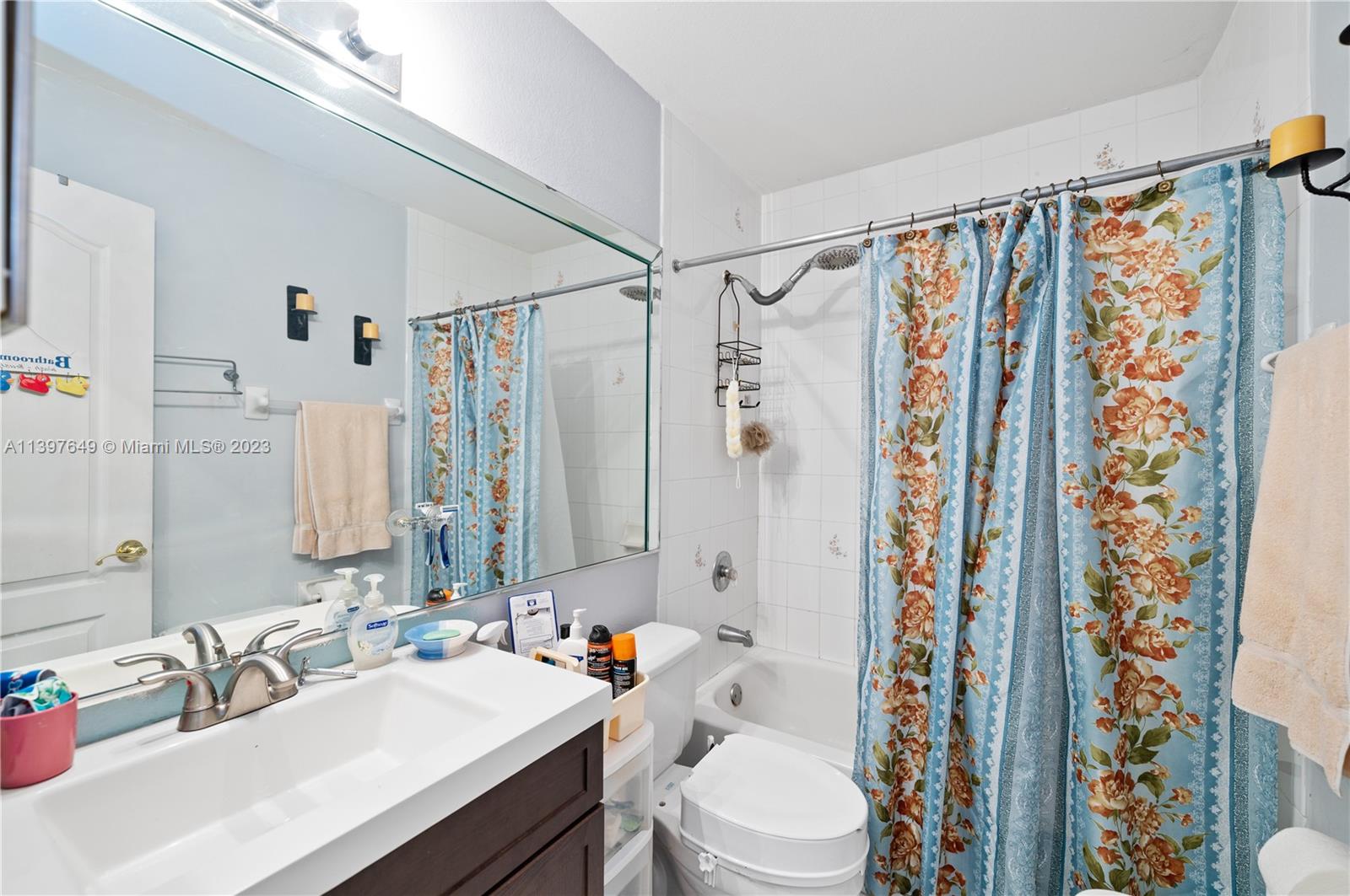 7531 NW 173rd Ln Unit: 7531