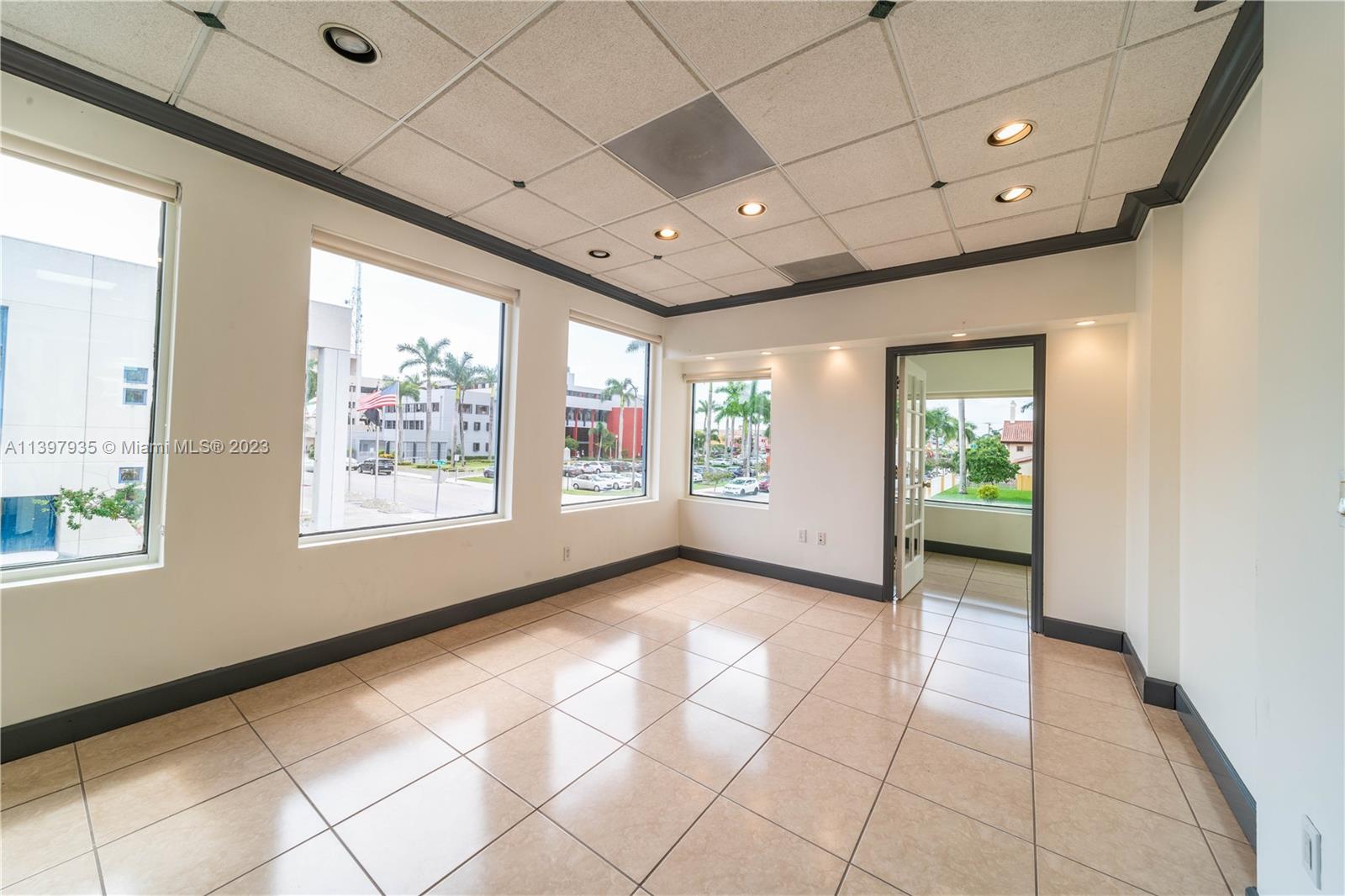 600 Palm Unit: A