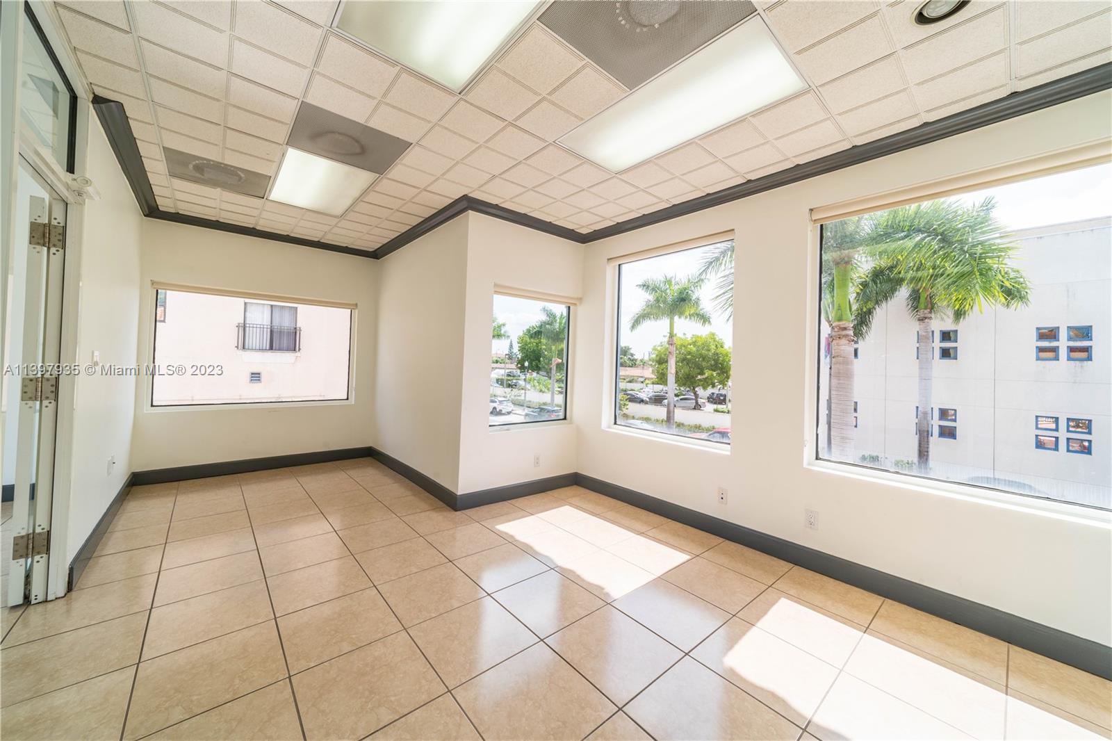 600 Palm Unit: A