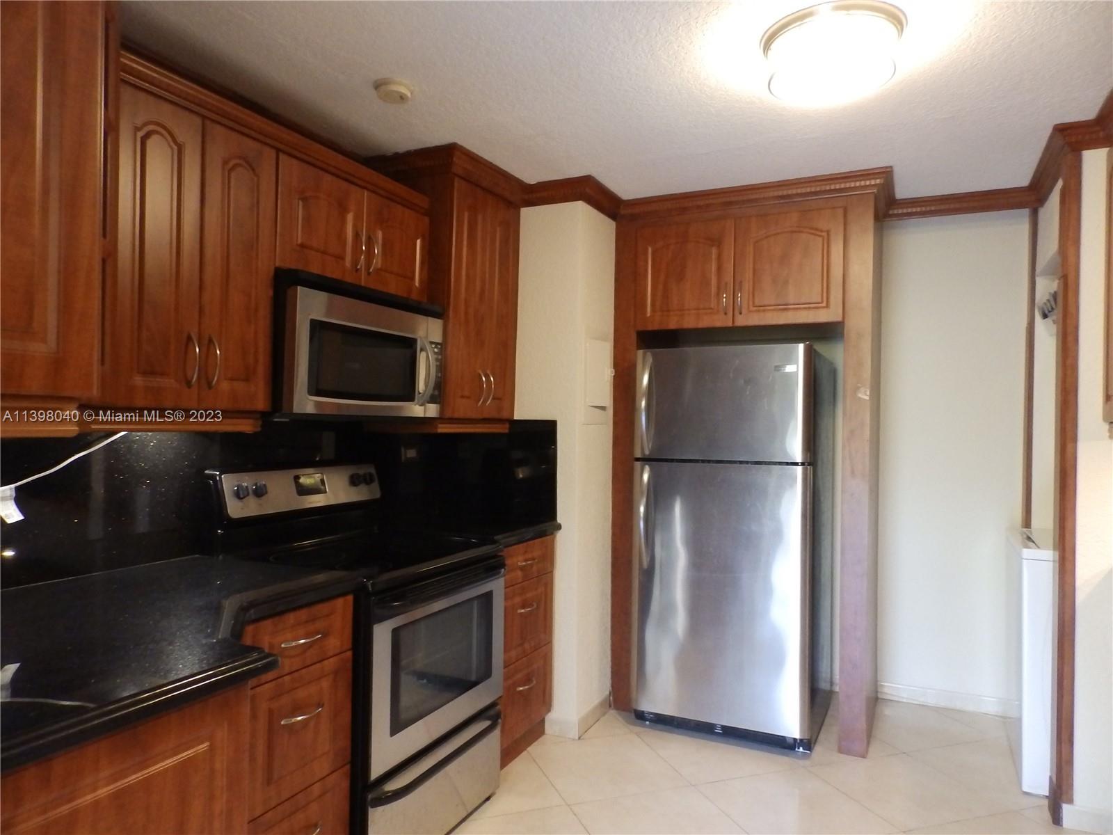 6601 SW 116th Ct Unit: 105