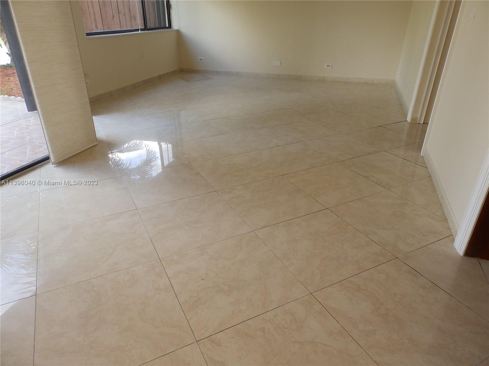 6601 SW 116th Ct Unit: 105