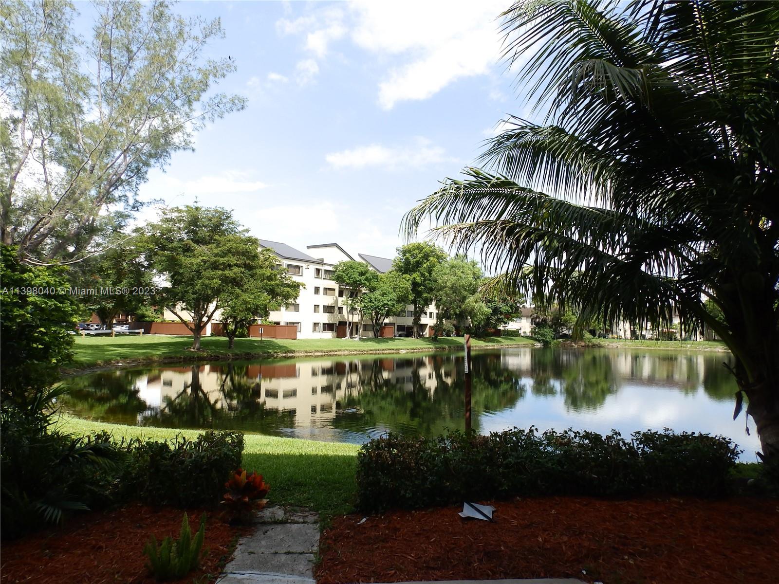 6601 SW 116th Ct Unit: 105