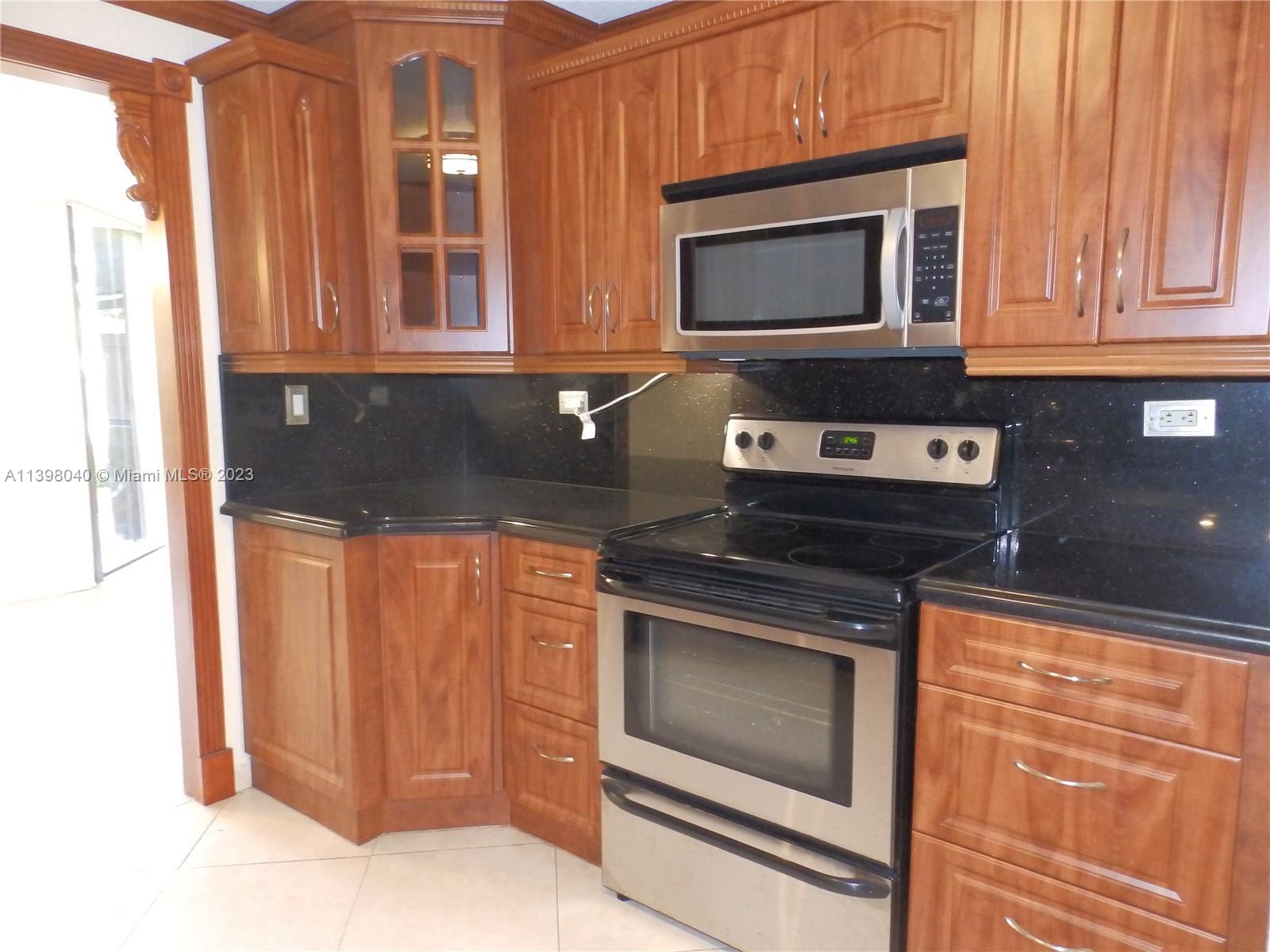 6601 SW 116th Ct Unit: 105