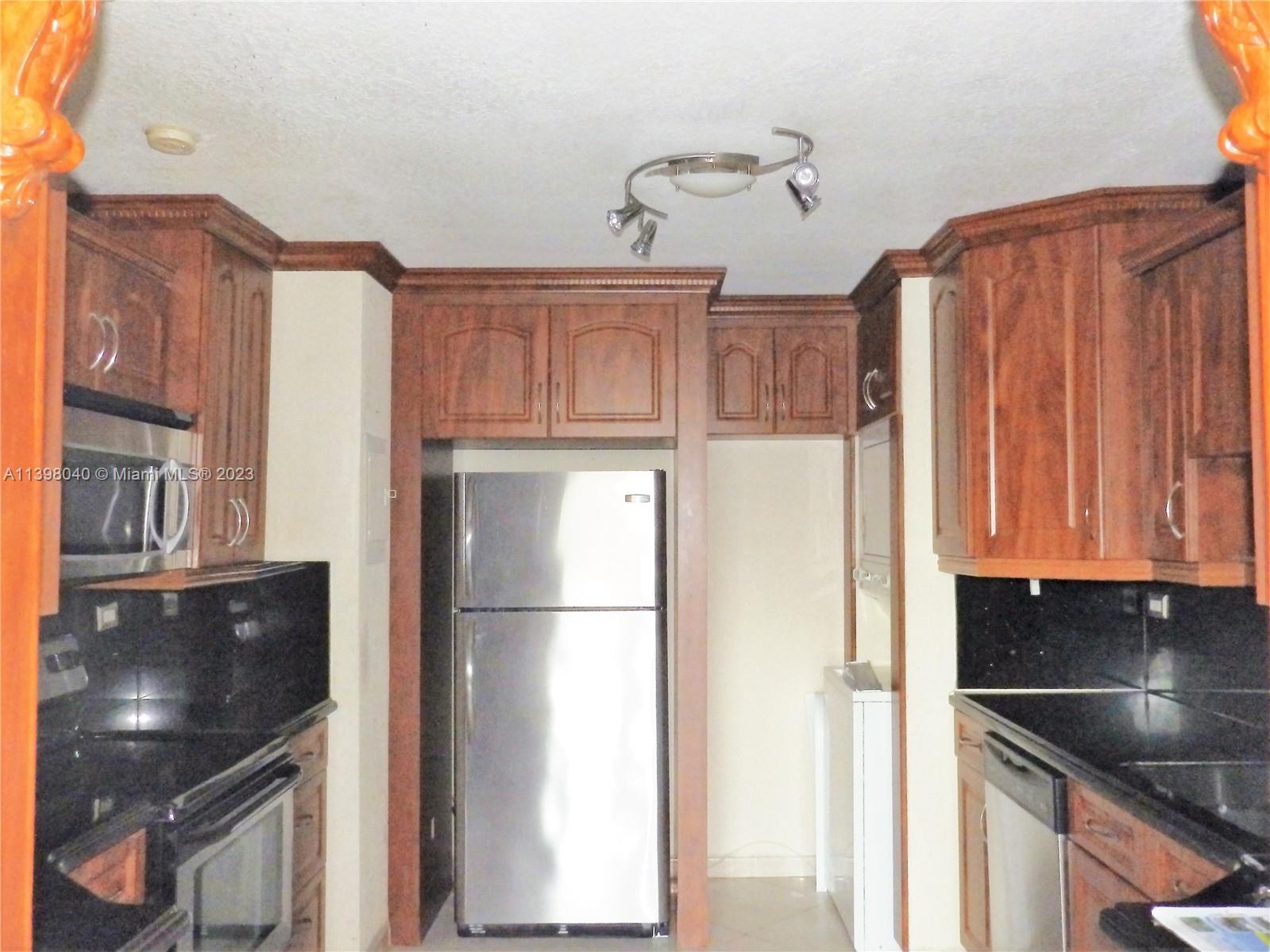 6601 SW 116th Ct Unit: 105