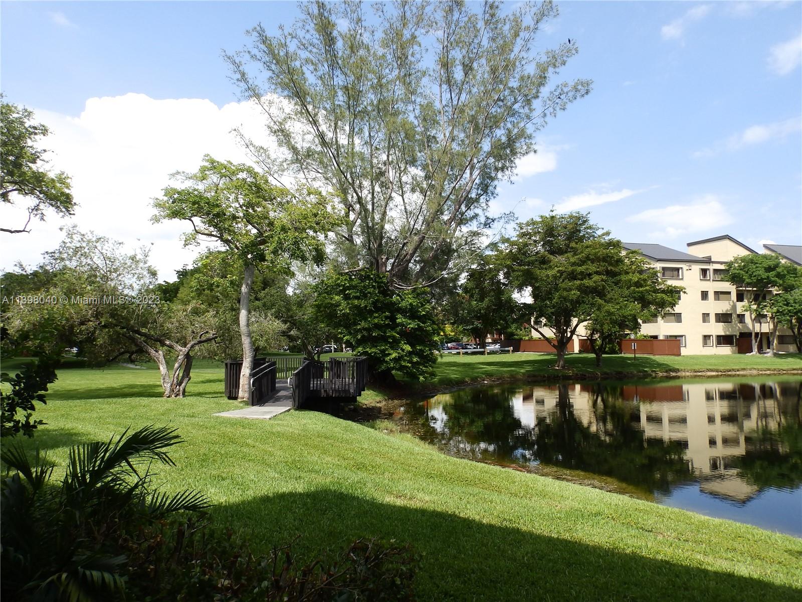 6601 SW 116th Ct Unit: 105