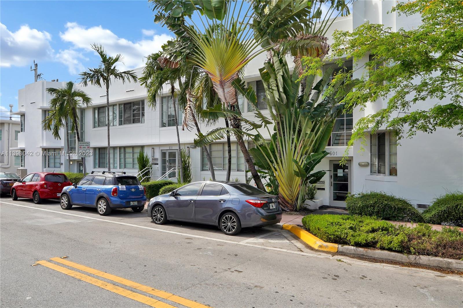 601 11th St Unit: 106