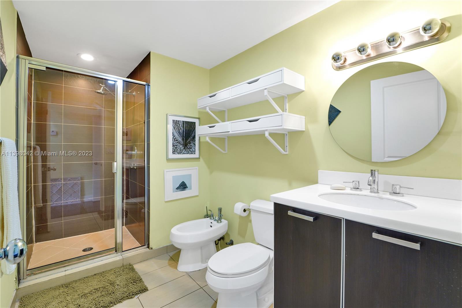 601 11th St Unit: 106