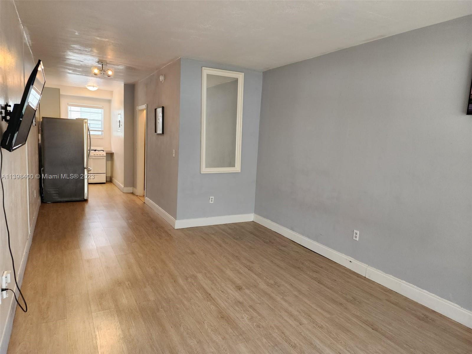 620 76th St Unit: 2