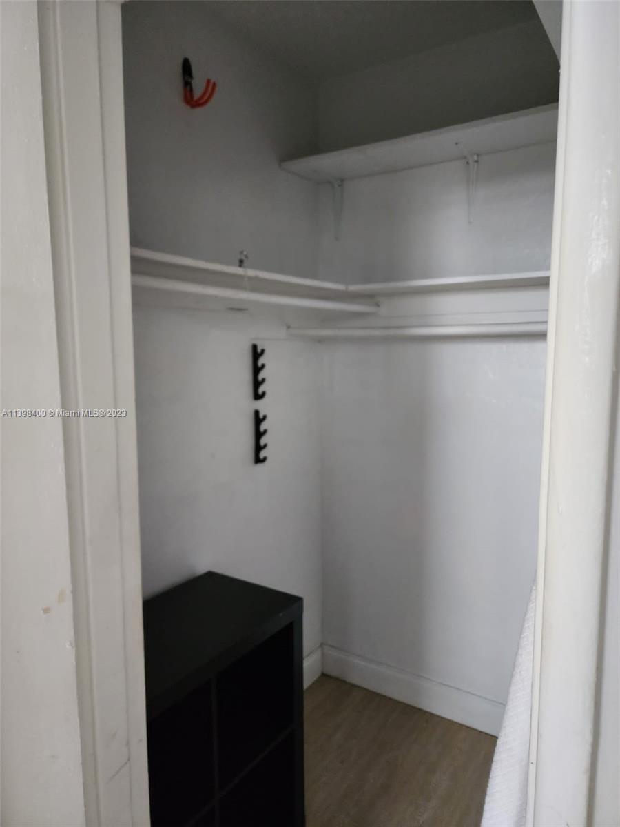 620 76th St Unit: 2